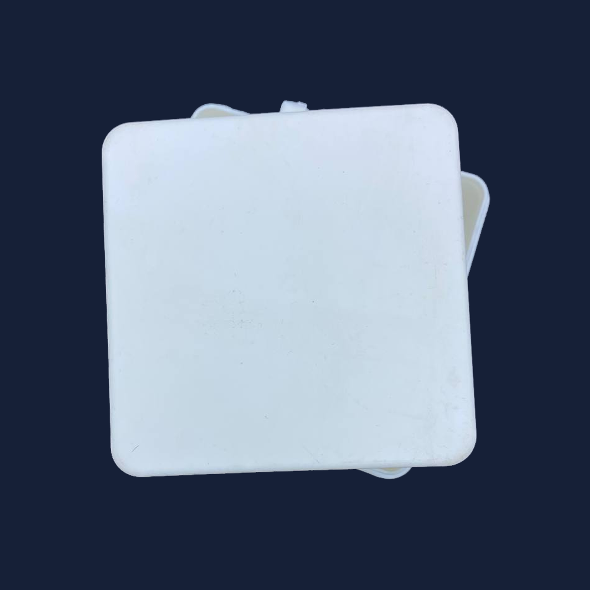 Plastic box 7.5x7x3.5cm
