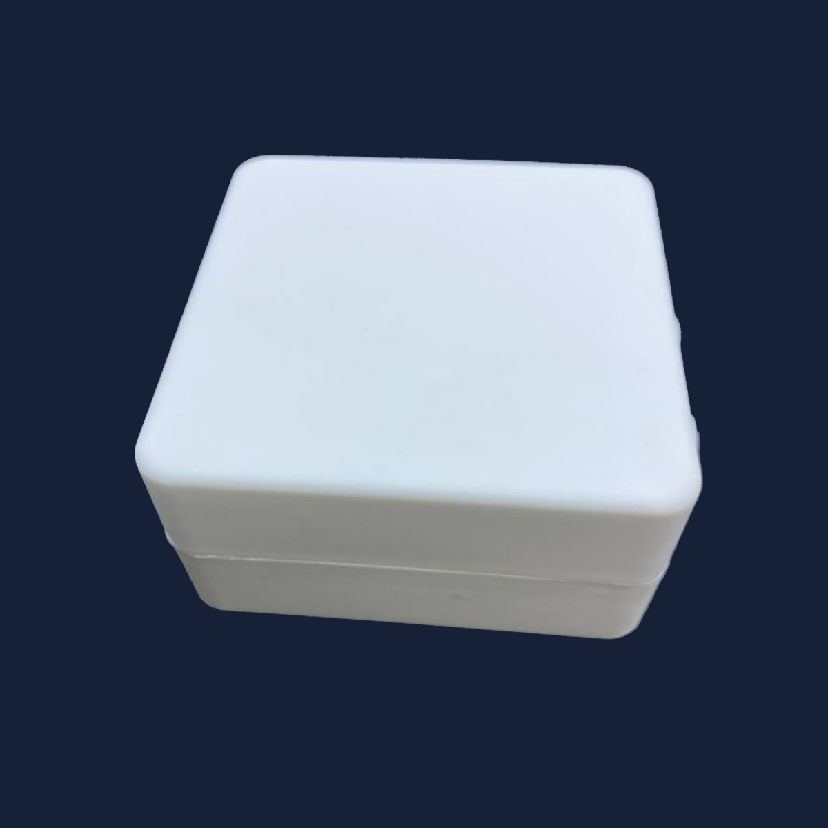 Plastic box 7.5x7x3.5cm